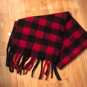 NWOT Buffalo Plaid Blanket Scarf/Wrap